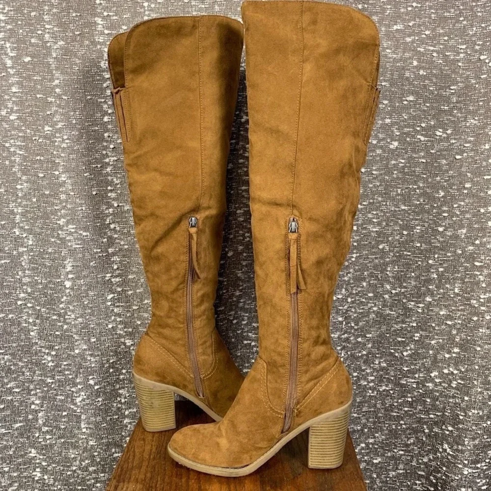 DV Dolce Vita Marilyn Tan Faux Suede Over The Knee Block Heel Boots Women's 8.5